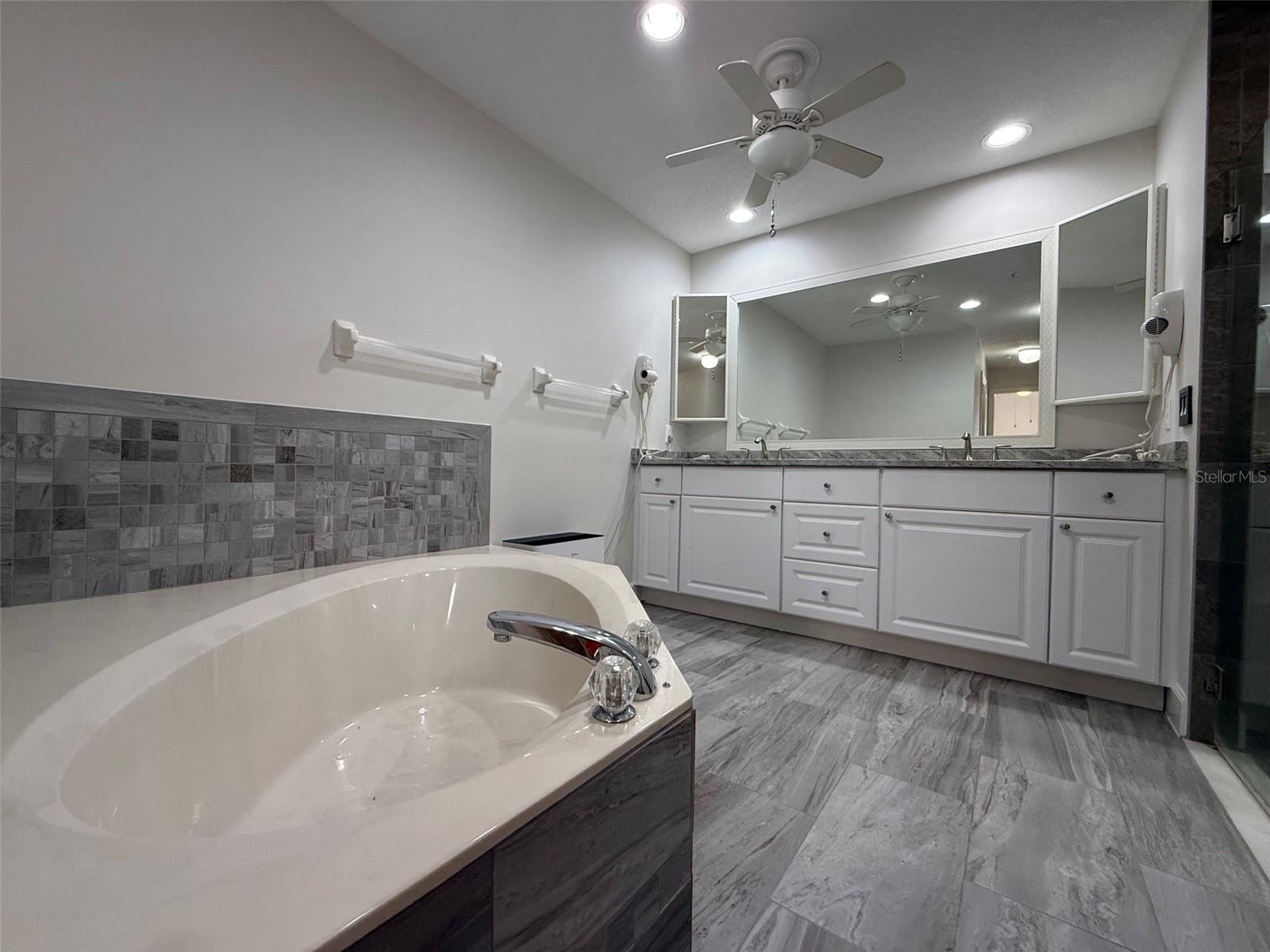 808 VIA TRIPOLI, PUNTA GORDA, FL, 33950