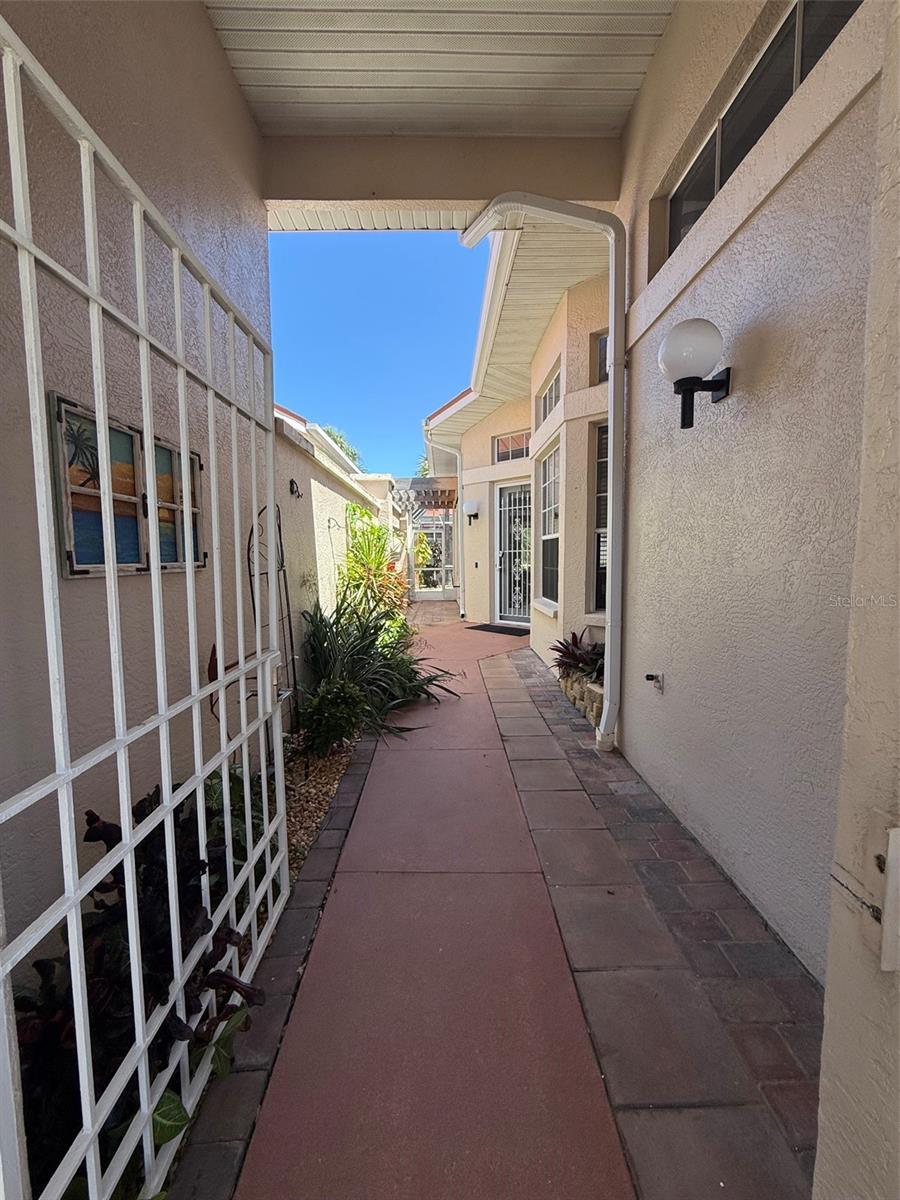 808 VIA TRIPOLI, PUNTA GORDA, FL, 33950