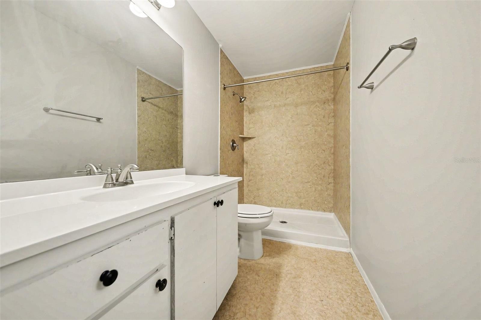 7734 LAKESIDE WOODS DR, ORLANDO, FL, 32810
