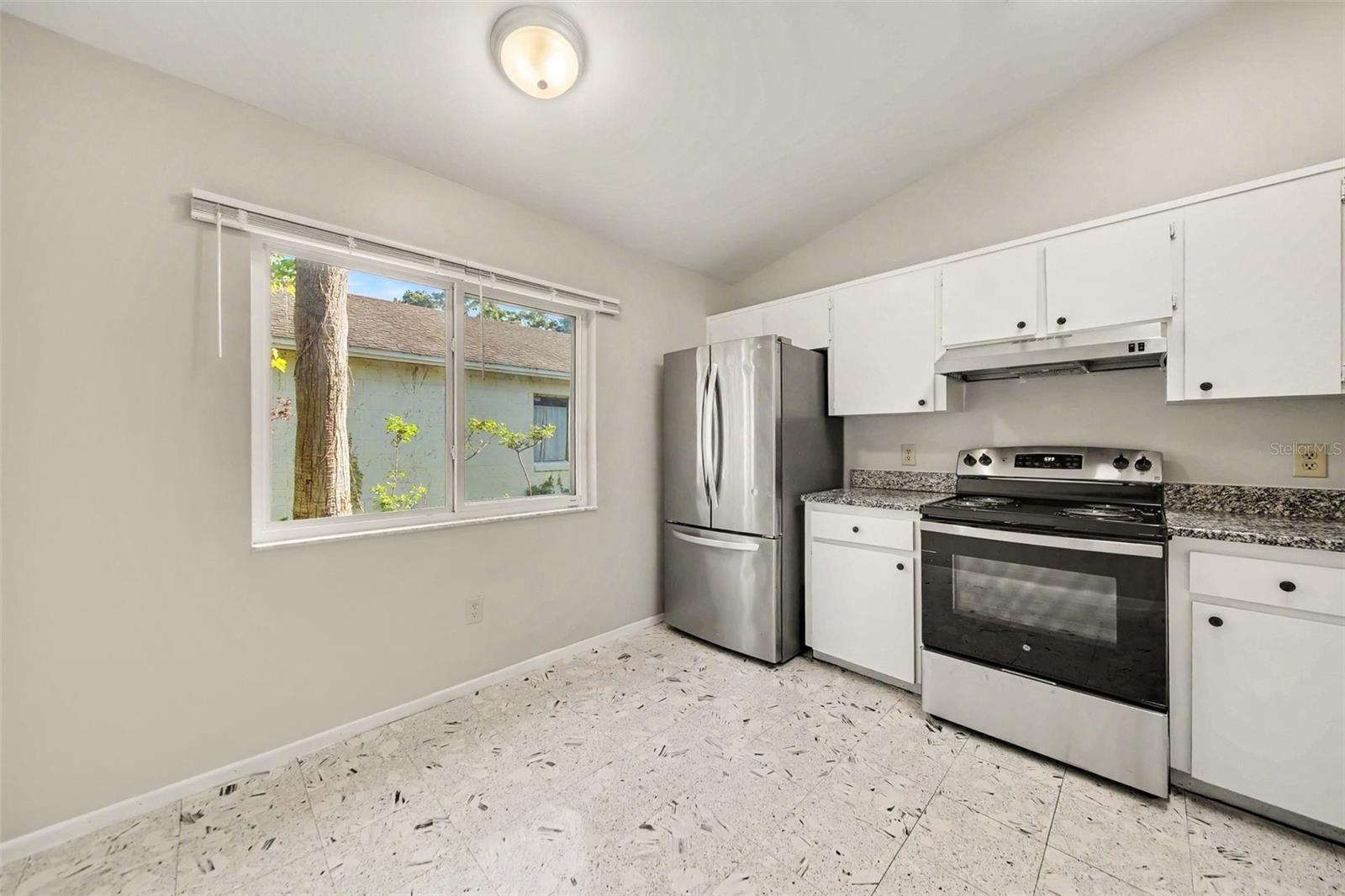 7734 LAKESIDE WOODS DR, ORLANDO, FL, 32810