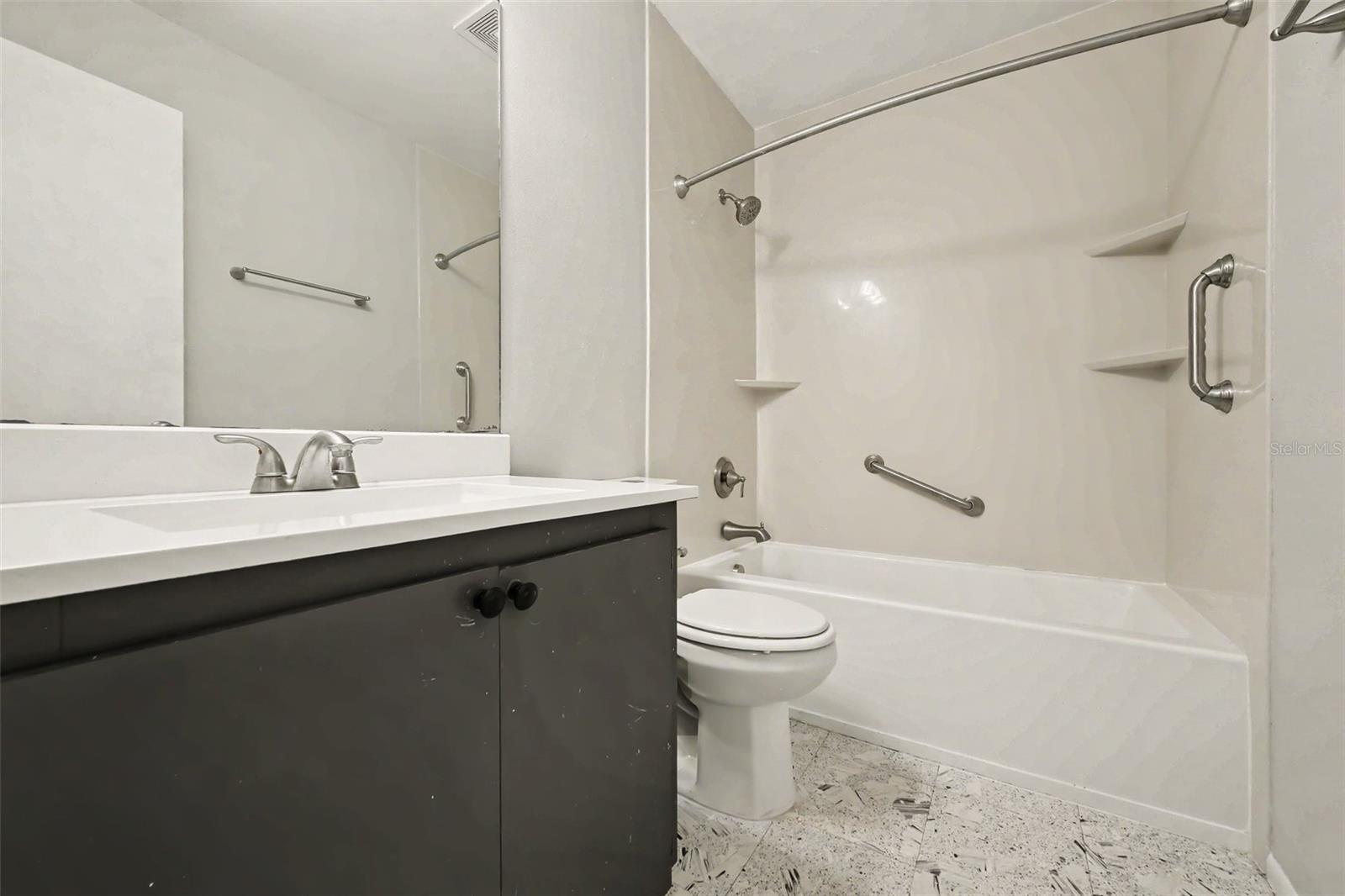 7734 LAKESIDE WOODS DR, ORLANDO, FL, 32810