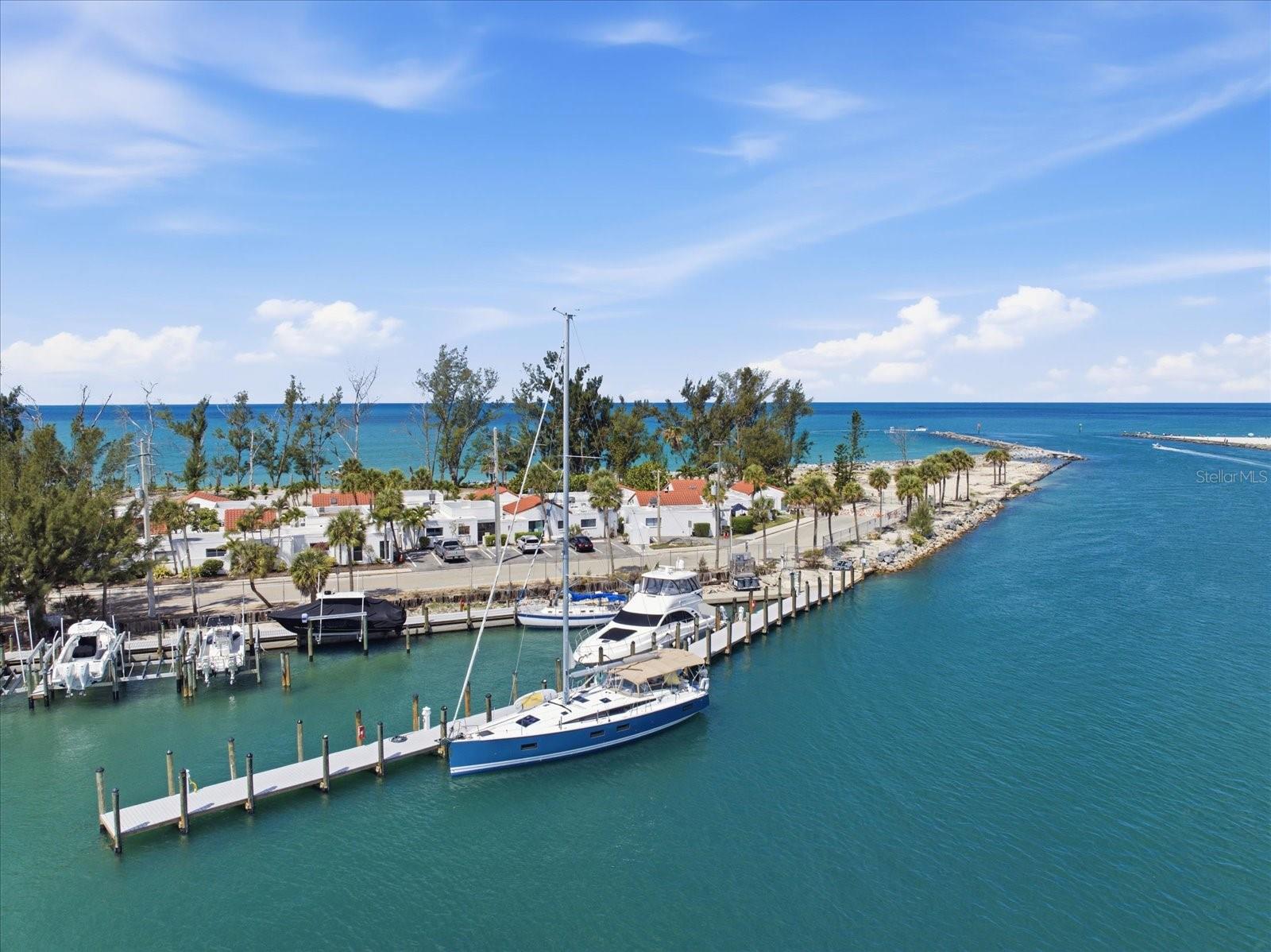 1585 TARPON CENTER DR #20, VENICE, FL, 34285