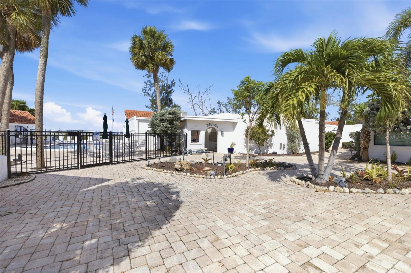 1585 TARPON CENTER DR #20, VENICE, FL, 34285