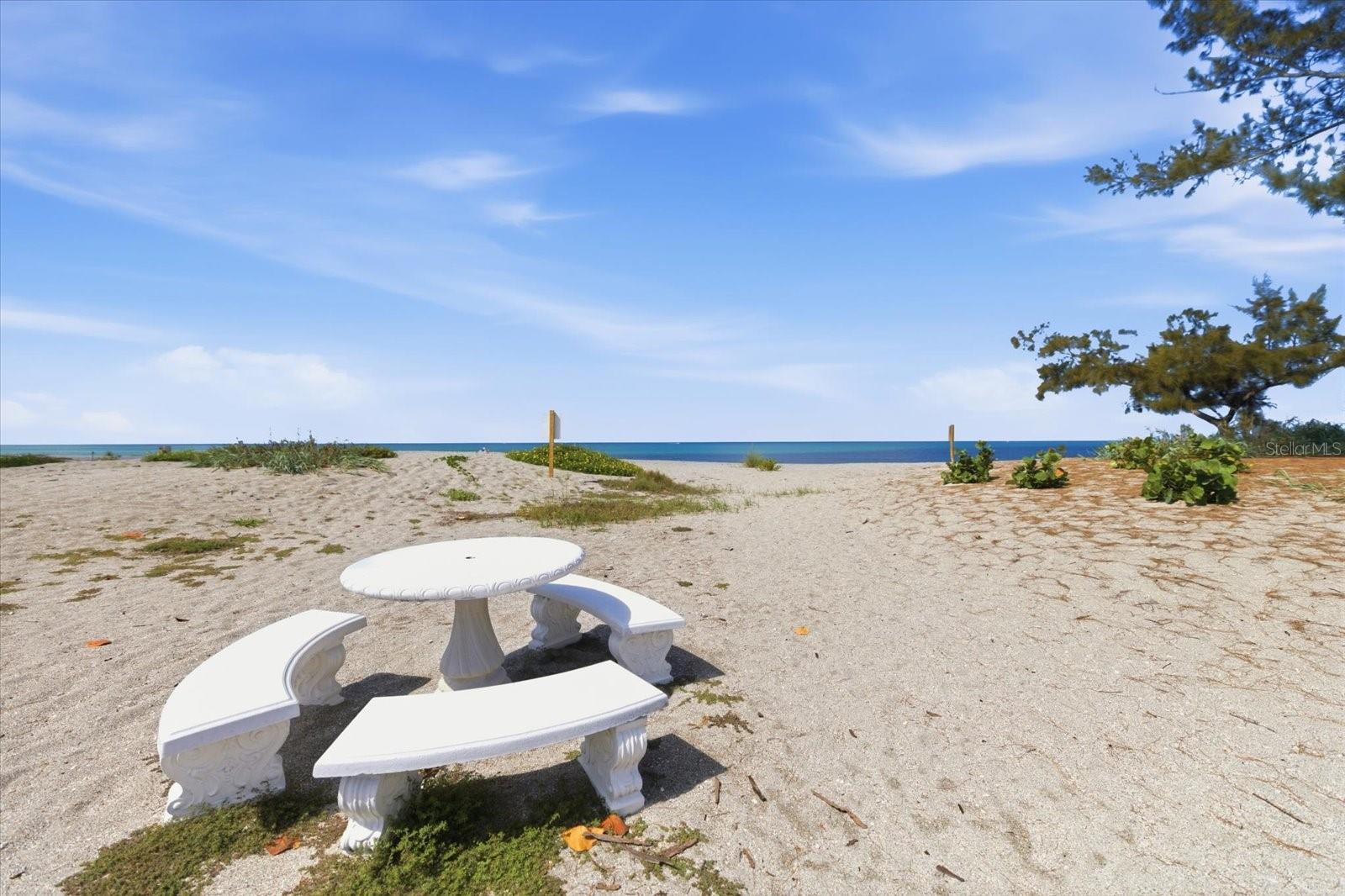 1585 TARPON CENTER DR #20, VENICE, FL, 34285