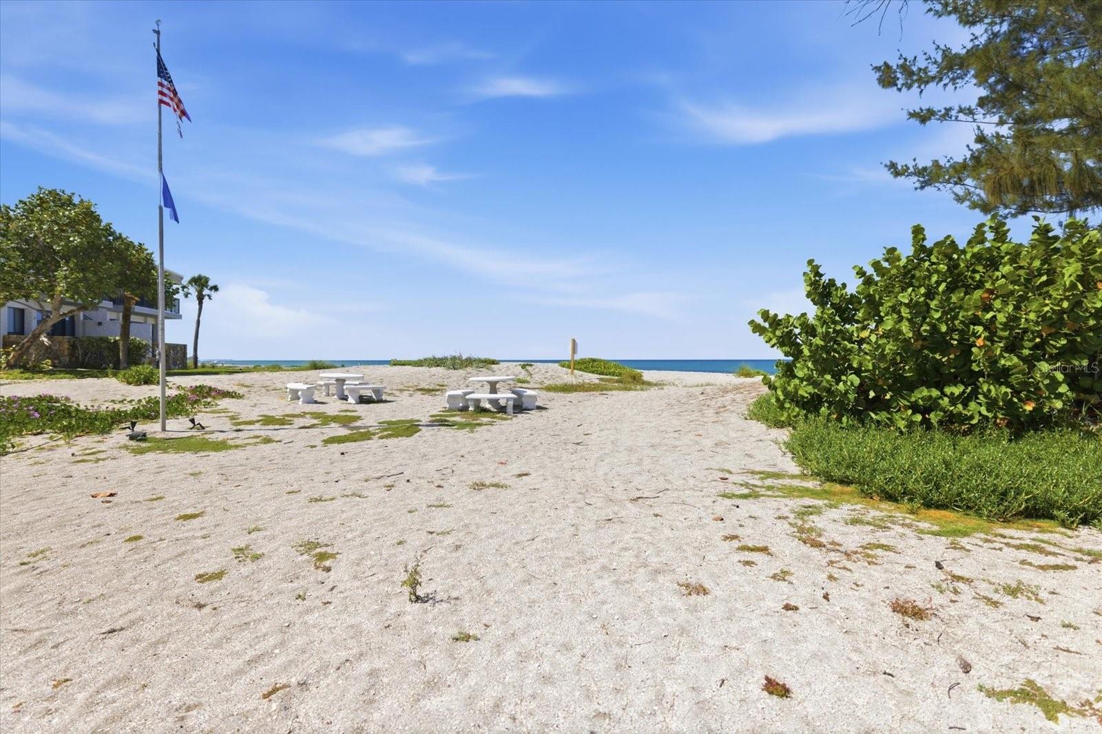 1585 TARPON CENTER DR #20, VENICE, FL, 34285