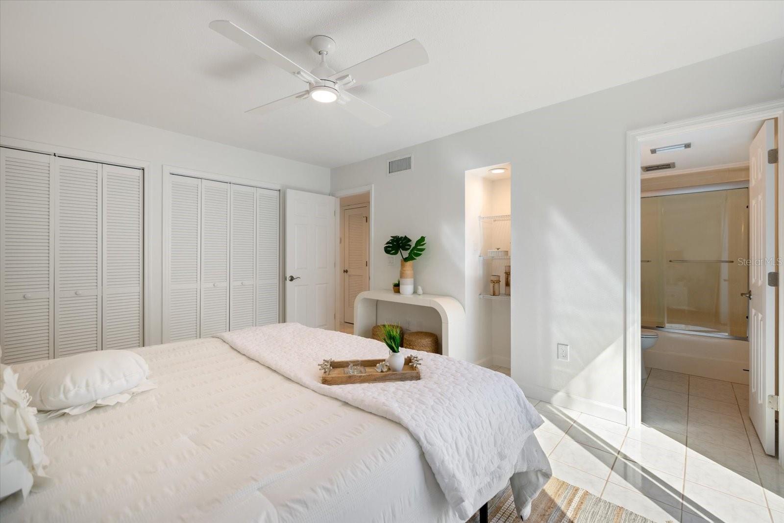1585 TARPON CENTER DR #20, VENICE, FL, 34285