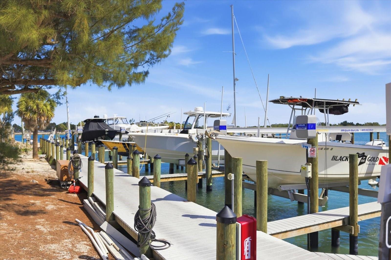 1585 TARPON CENTER DR #20, VENICE, FL, 34285