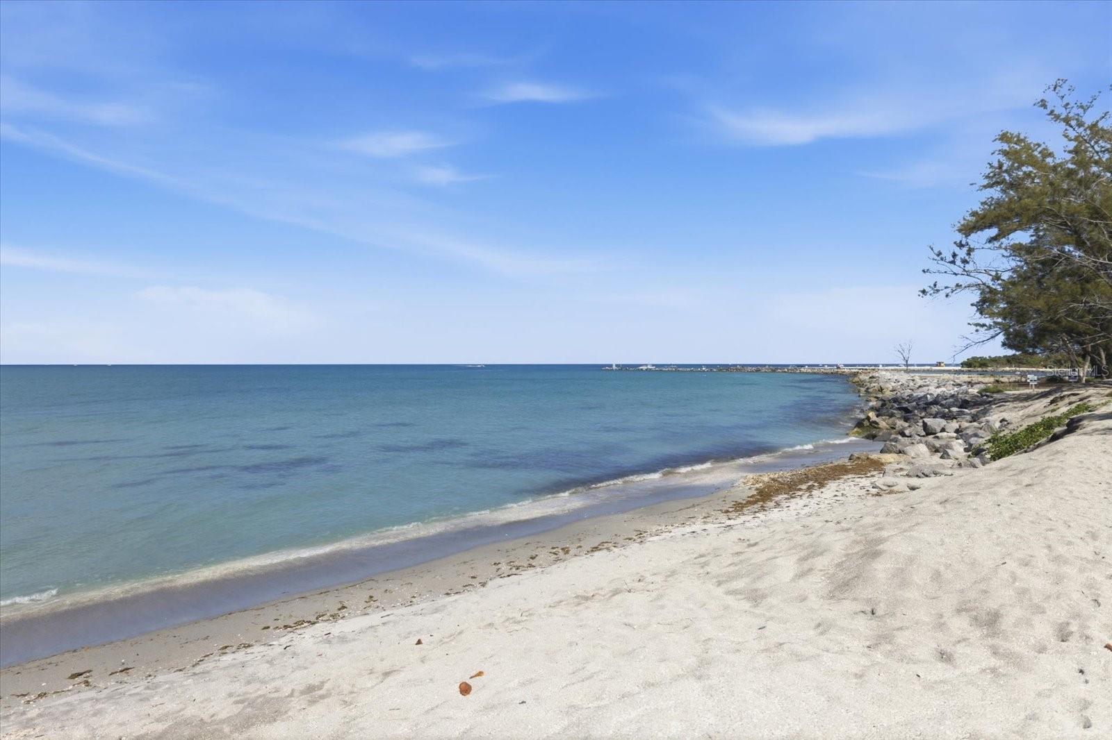 1585 TARPON CENTER DR #20, VENICE, FL, 34285