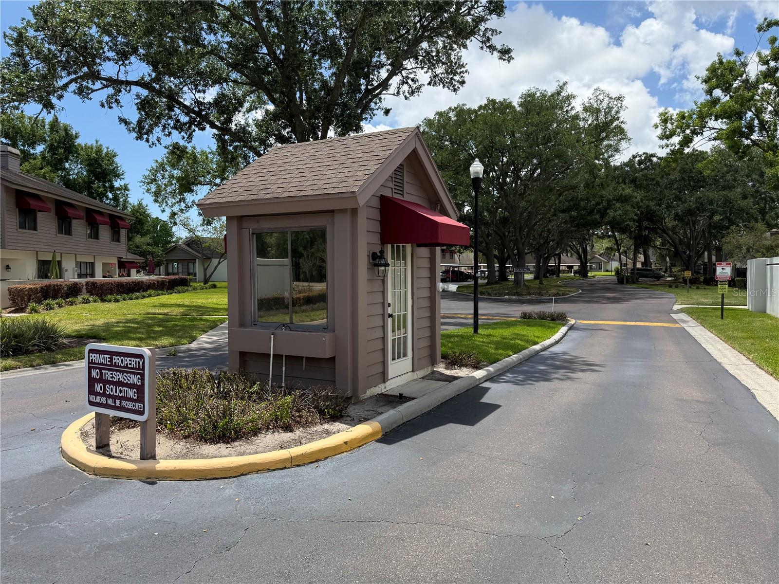 819 OAK PARK PL, BRANDON, FL, 33511