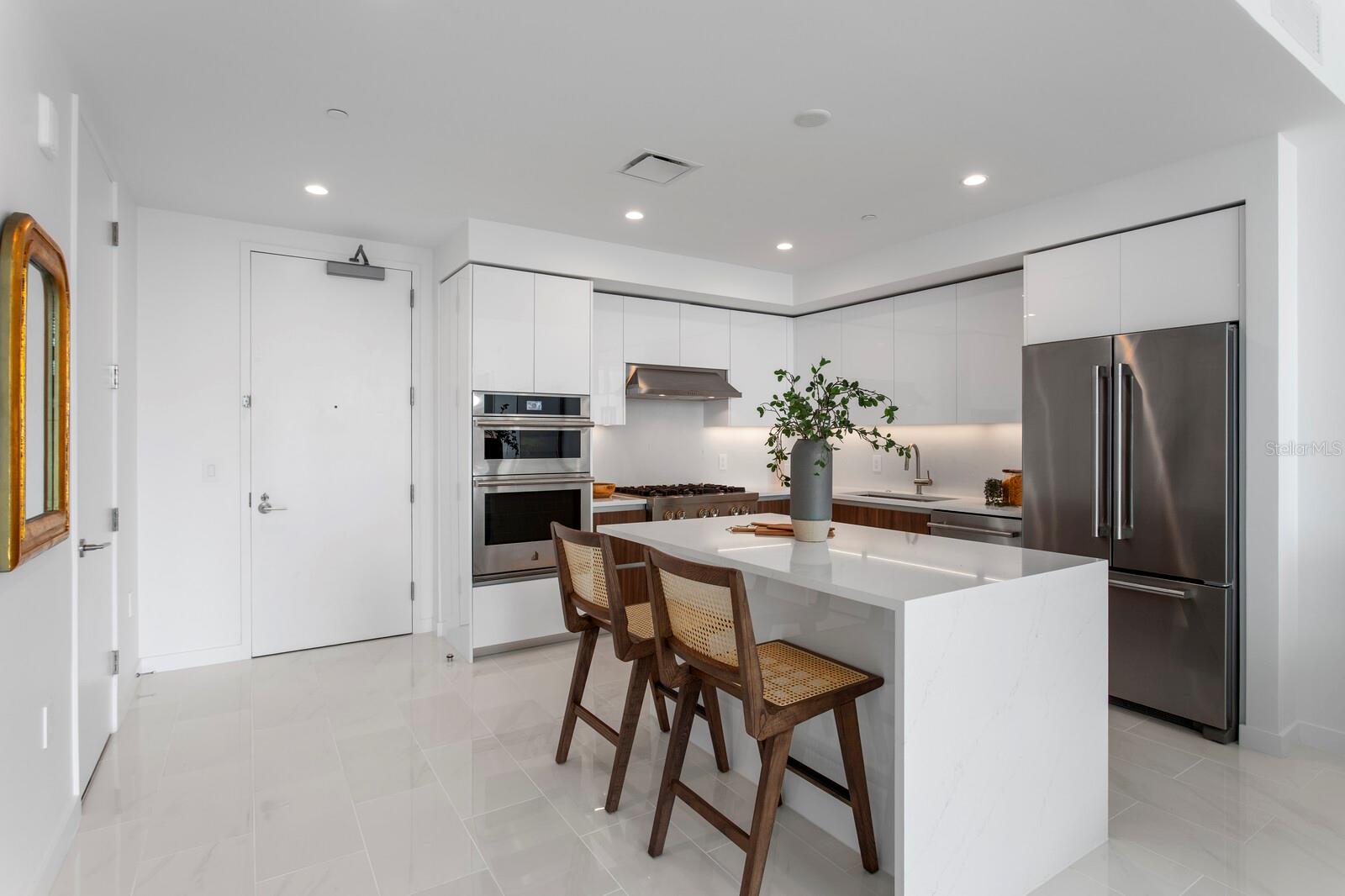400 CENTRAL AVE #1704, ST PETERSBURG, FL, 33701