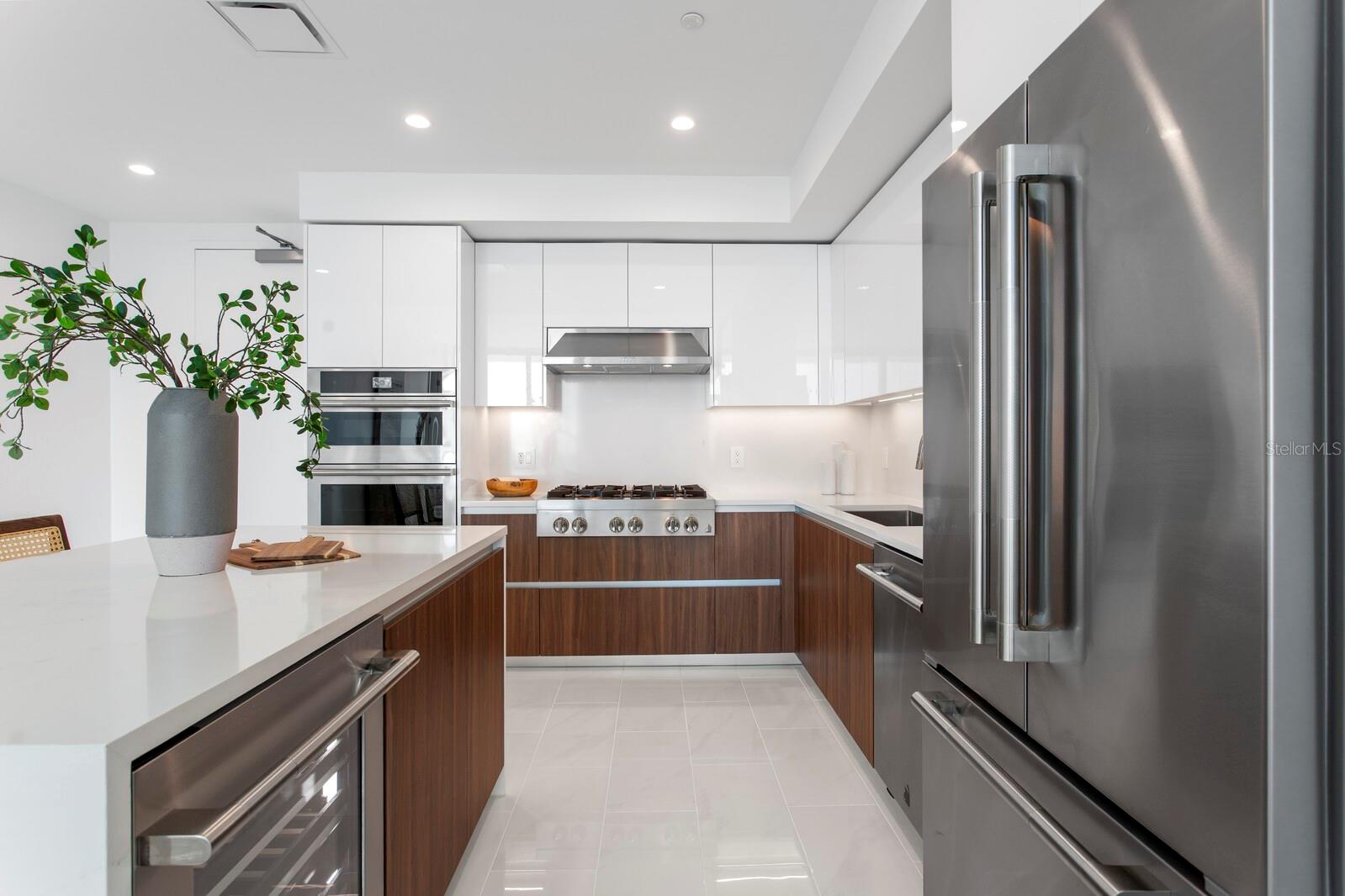 400 CENTRAL AVE #1704, ST PETERSBURG, FL, 33701
