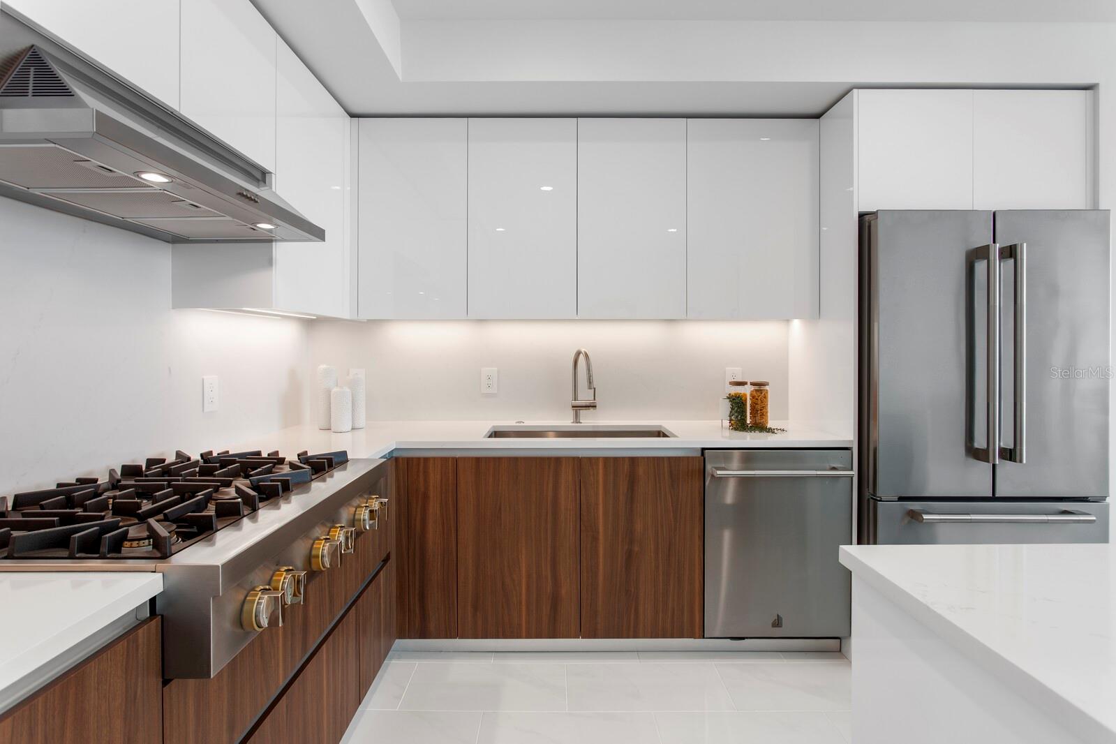 400 CENTRAL AVE #1704, ST PETERSBURG, FL, 33701