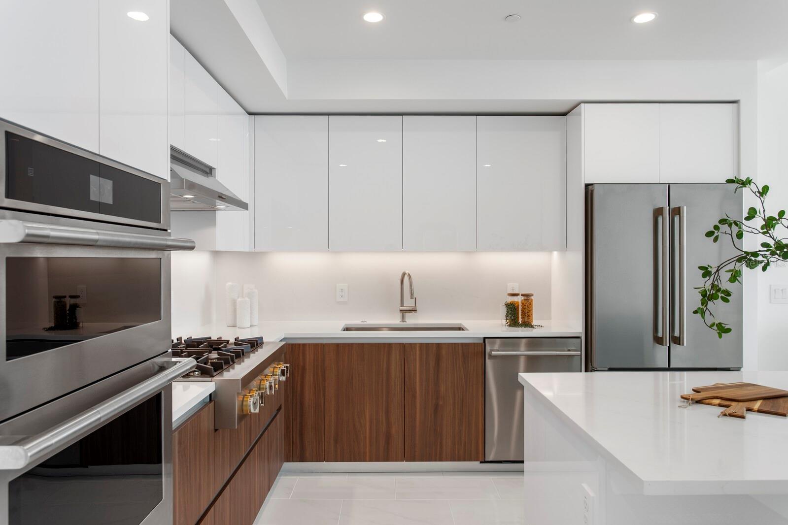 400 CENTRAL AVE #1704, ST PETERSBURG, FL, 33701