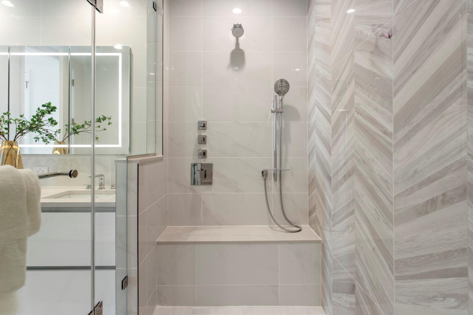400 CENTRAL AVE #1704, ST PETERSBURG, FL, 33701