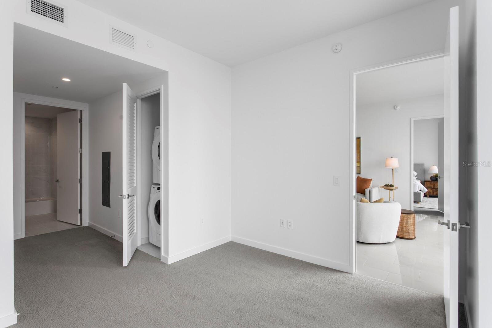 400 CENTRAL AVE #1704, ST PETERSBURG, FL, 33701