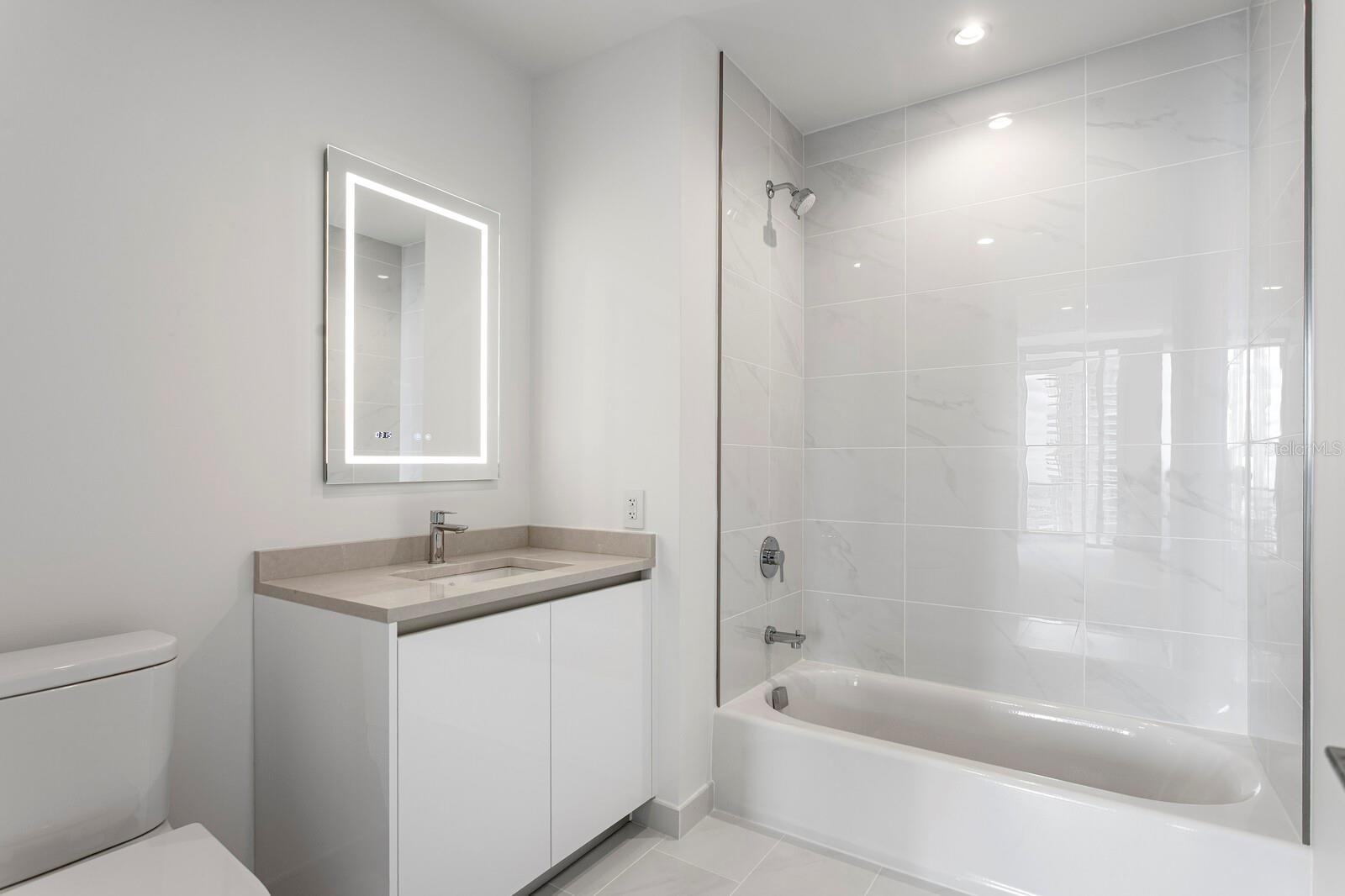 400 CENTRAL AVE #1704, ST PETERSBURG, FL, 33701
