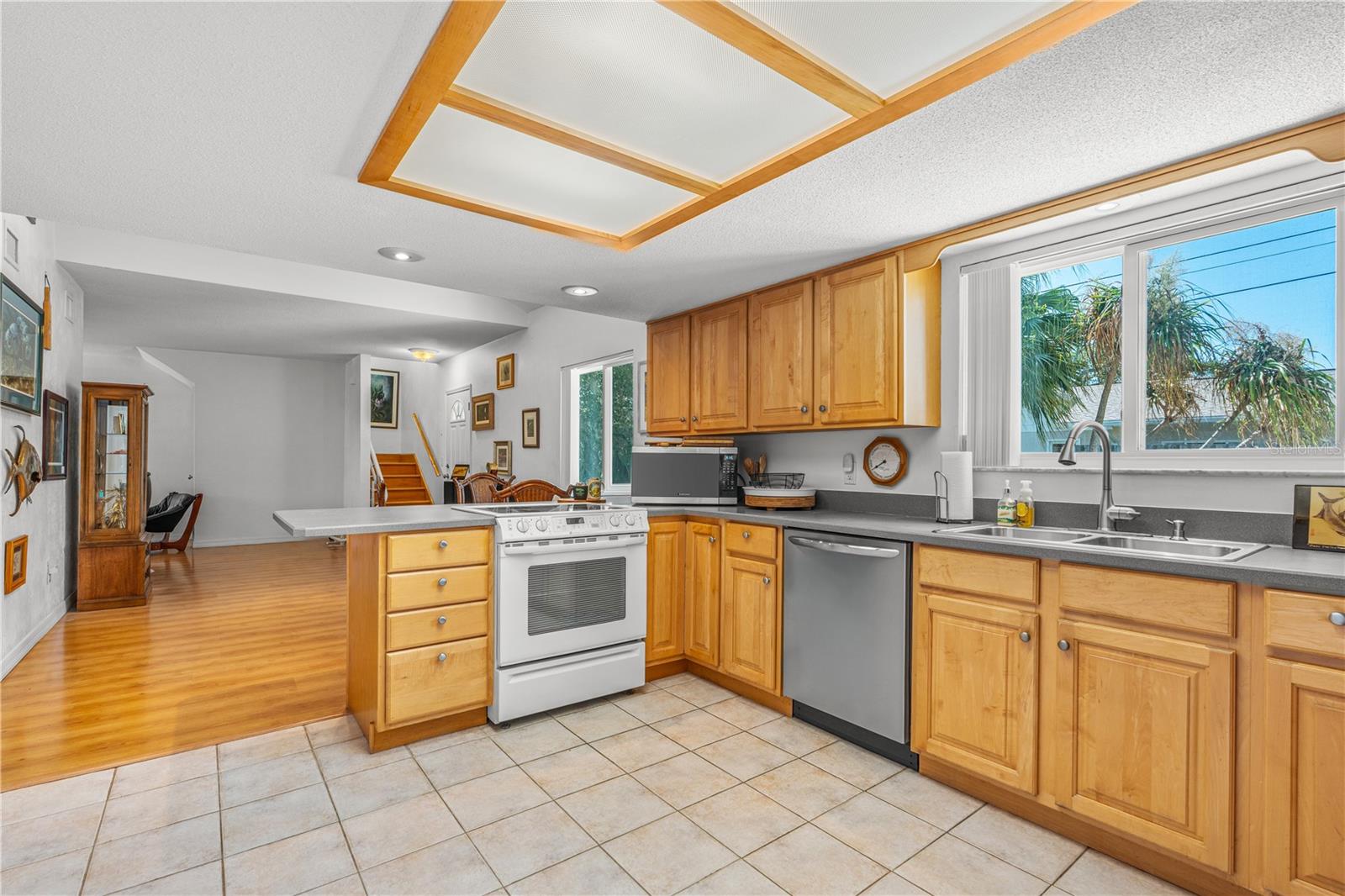 1818 S RIVERSIDE DR, EDGEWATER, FL, 32141