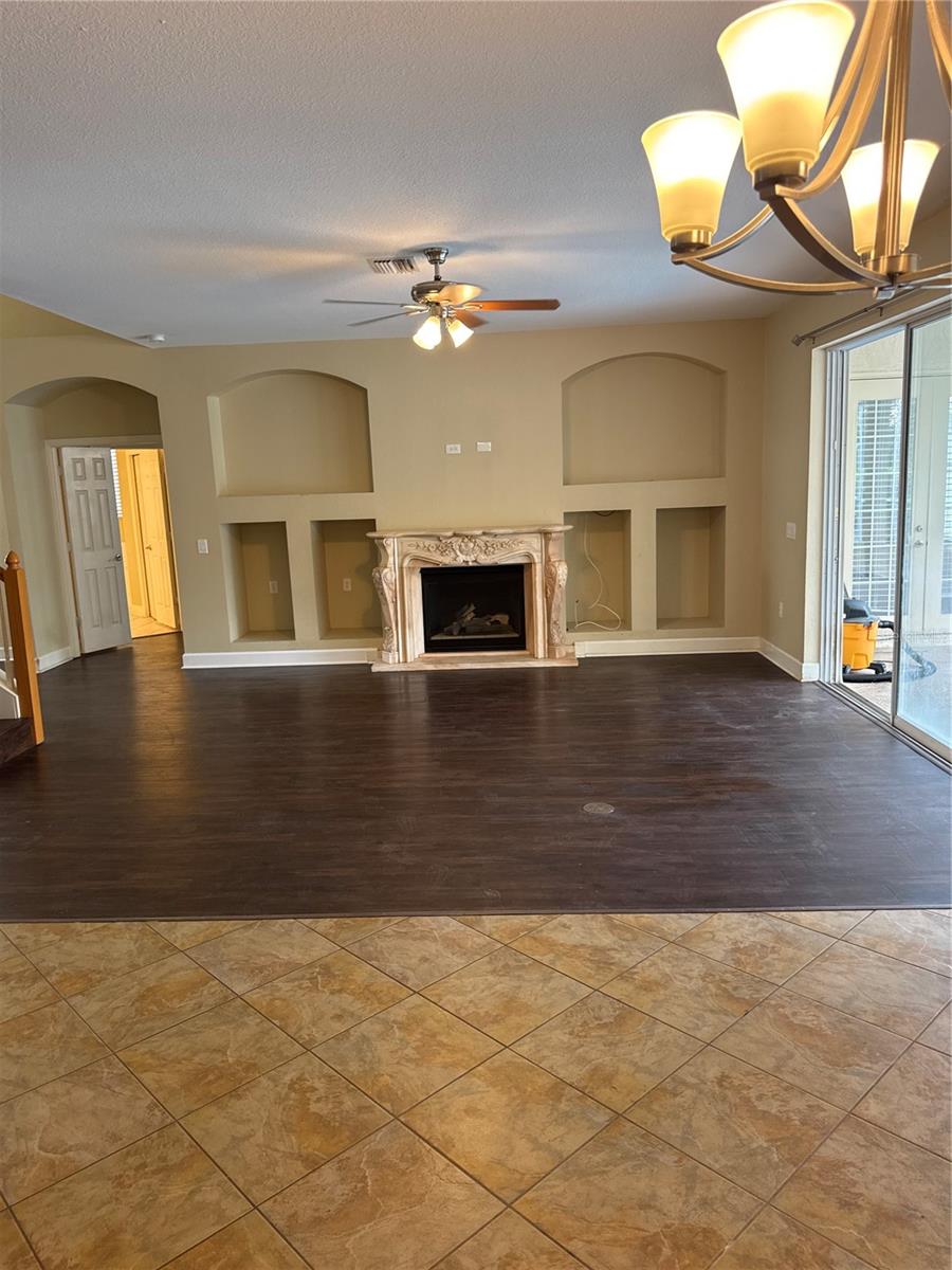 18013 FOREST RETREAT LN, TAMPA, FL, 33647