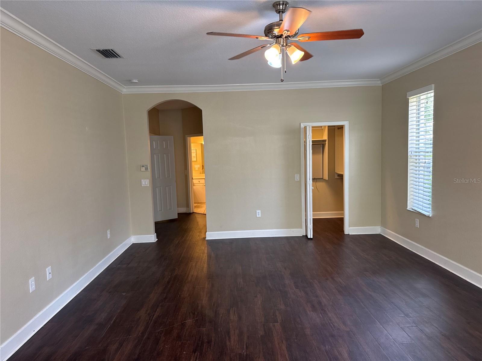 18013 FOREST RETREAT LN, TAMPA, FL, 33647