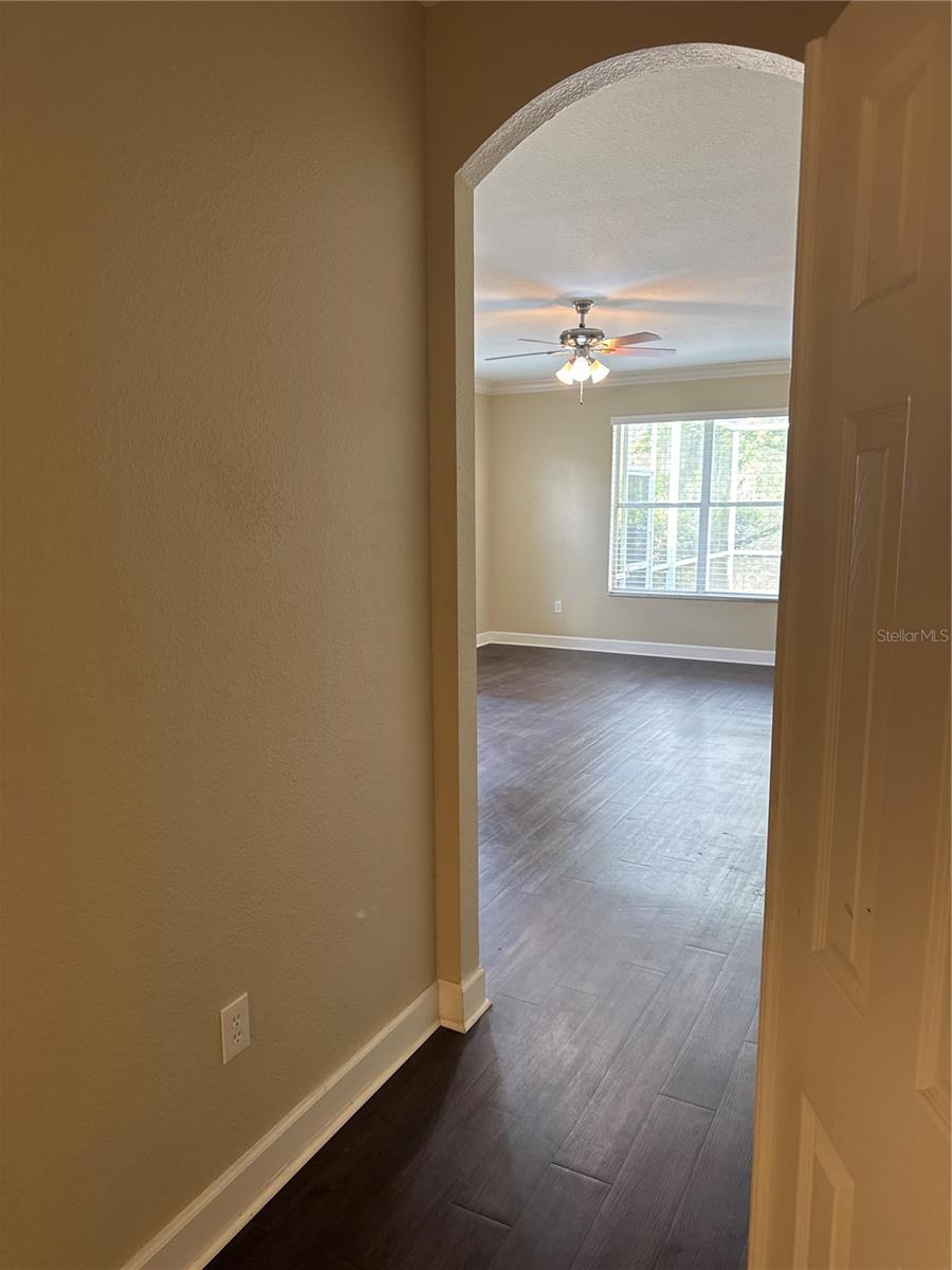18013 FOREST RETREAT LN, TAMPA, FL, 33647