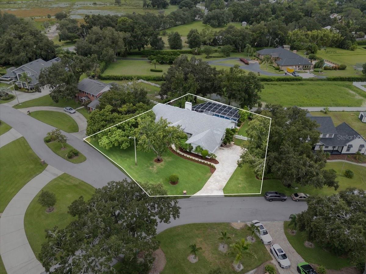 725 HERITAGE DR NE, WINTER HAVEN, FL, 33881