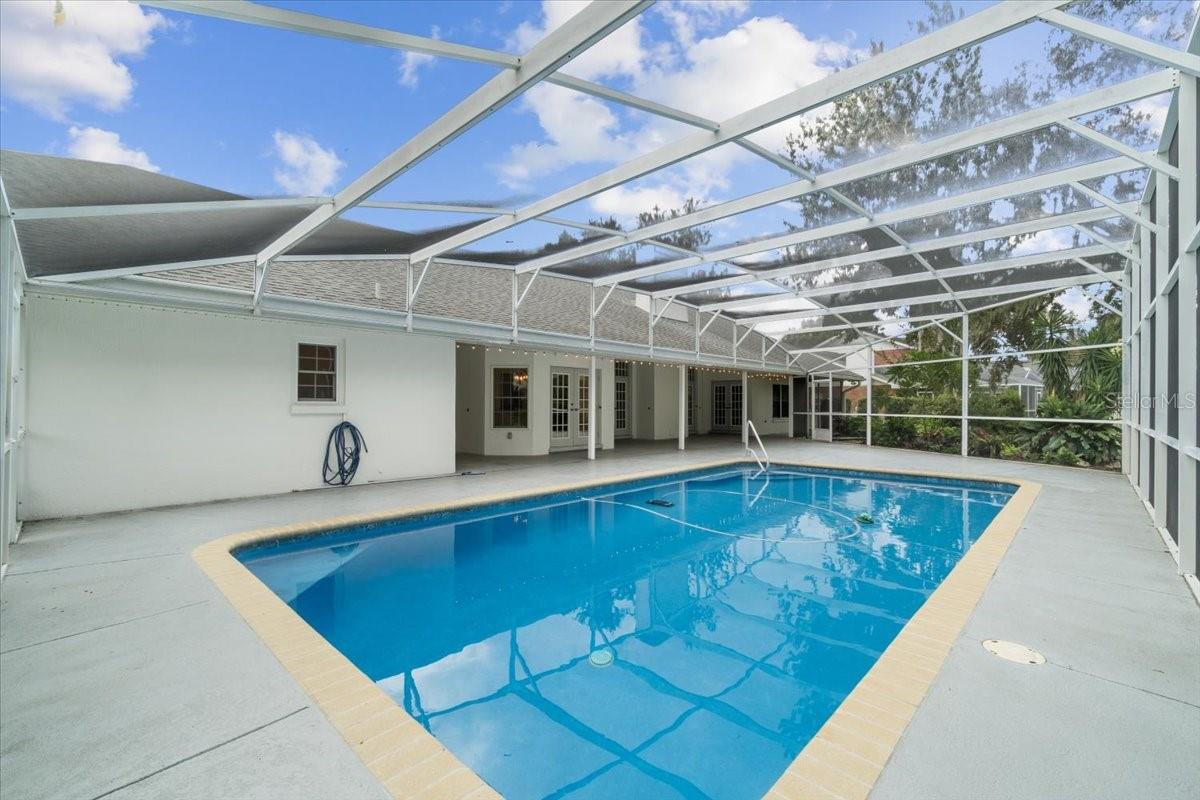 725 HERITAGE DR NE, WINTER HAVEN, FL, 33881