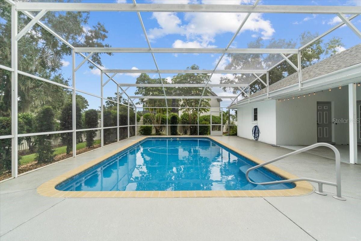 725 HERITAGE DR NE, WINTER HAVEN, FL, 33881