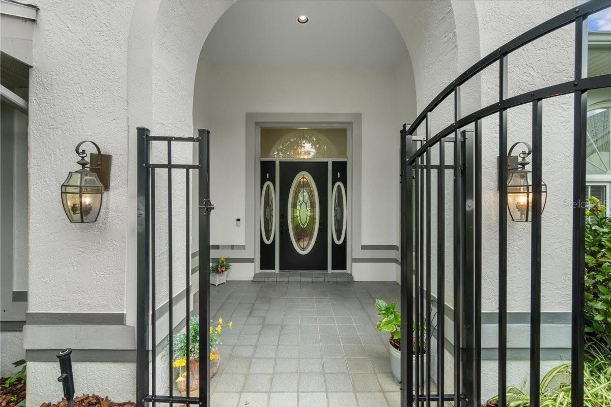 725 HERITAGE DR NE, WINTER HAVEN, FL, 33881