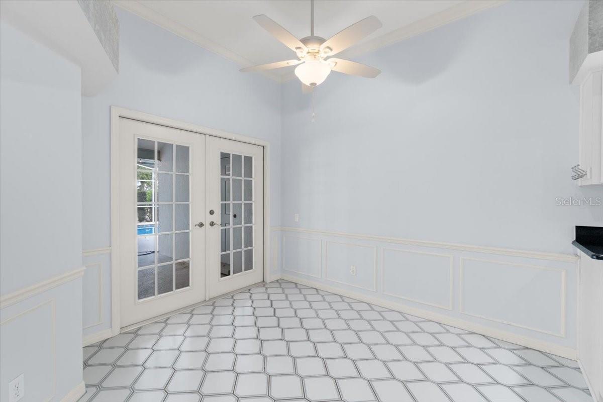 725 HERITAGE DR NE, WINTER HAVEN, FL, 33881