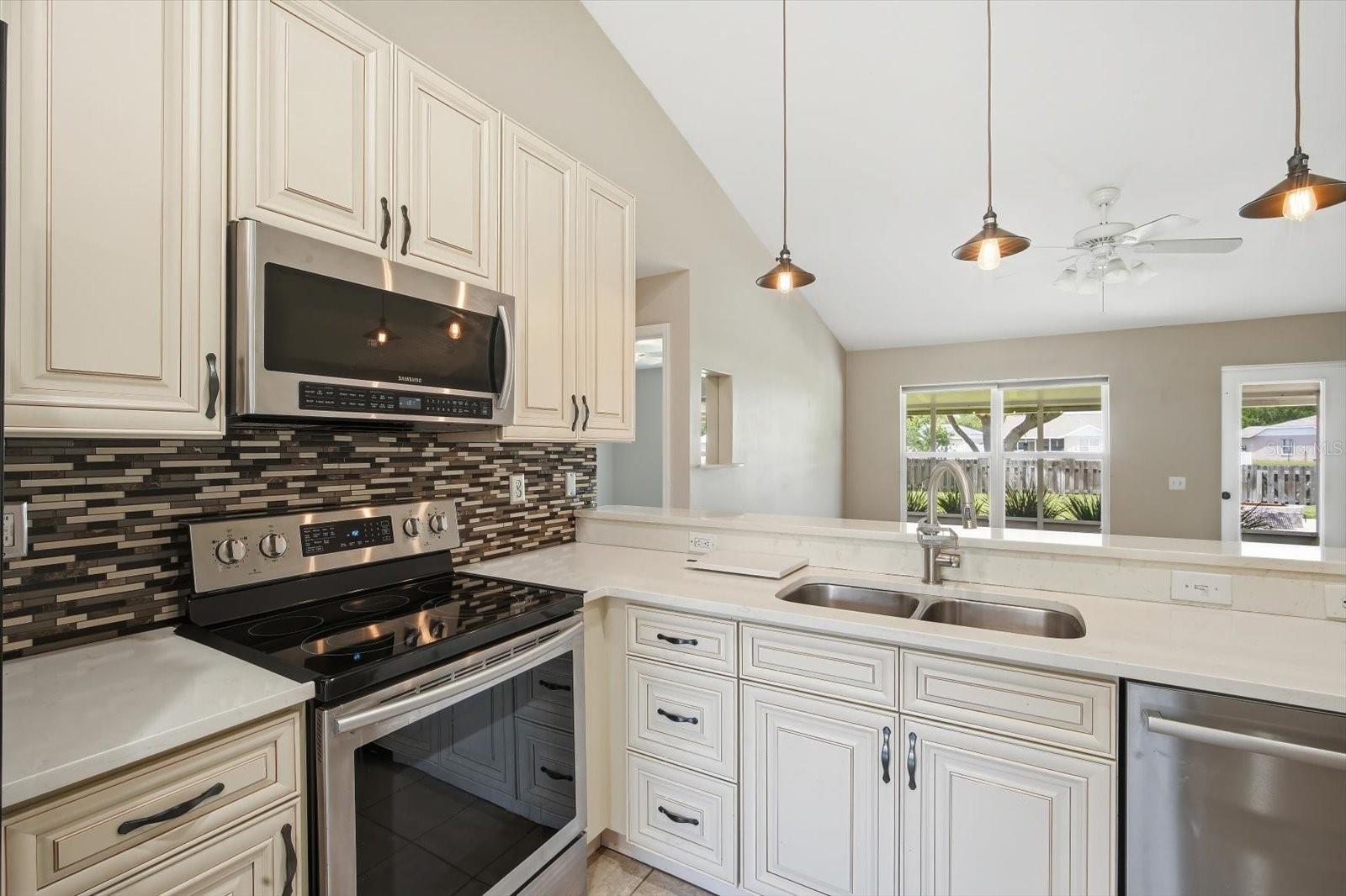 11609 4TH AVE E, BRADENTON, FL, 34212