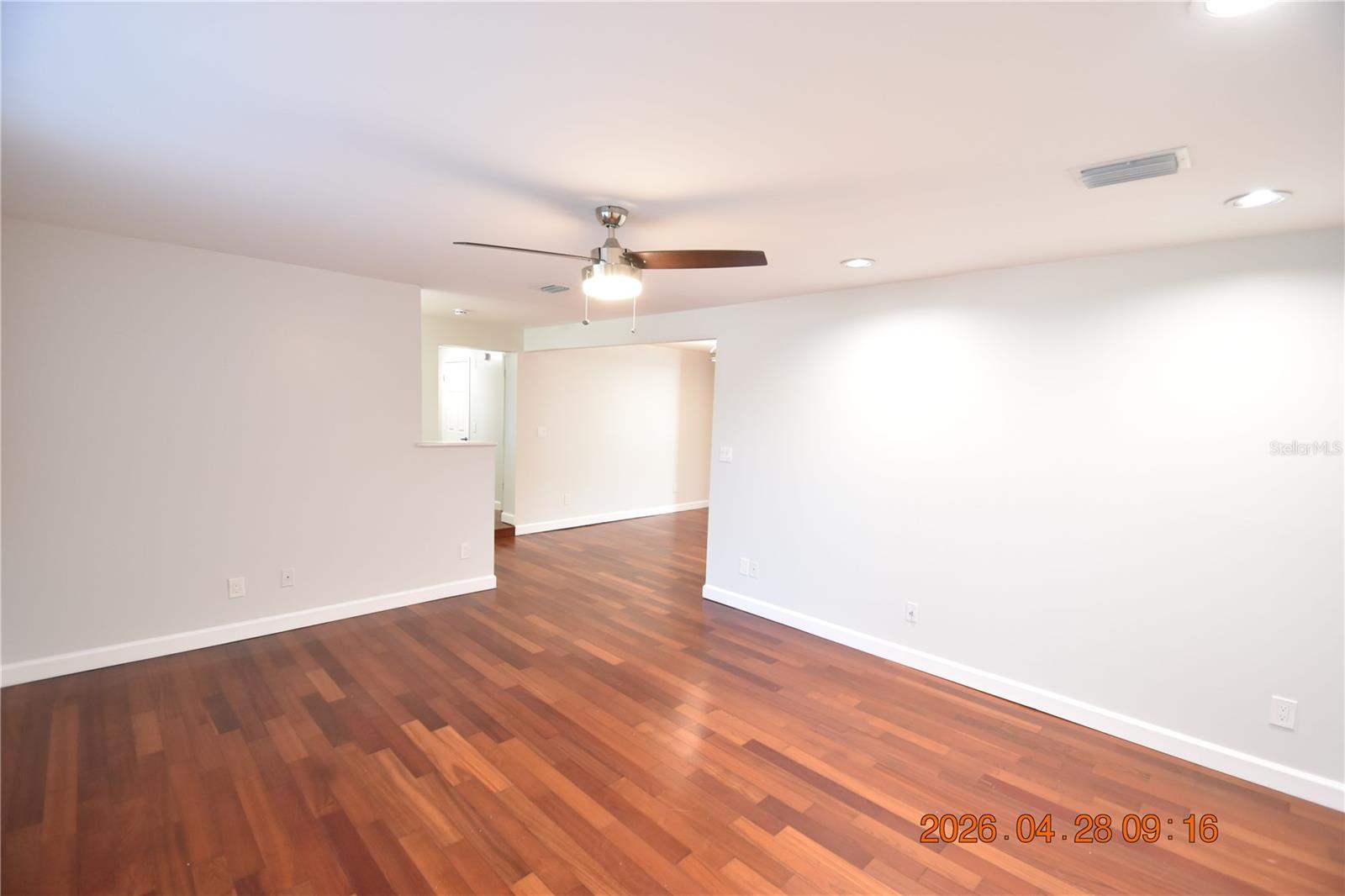 3223 W WYOMING AVE, TAMPA, FL, 33611