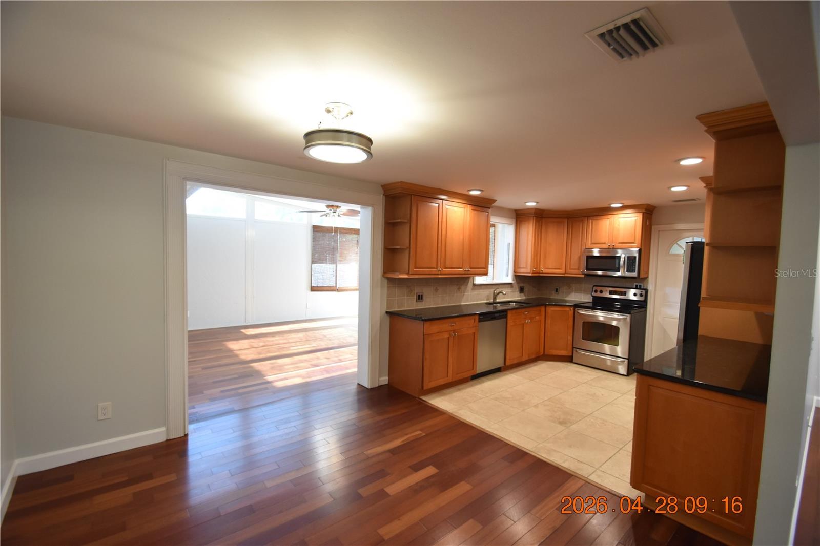 3223 W WYOMING AVE, TAMPA, FL, 33611