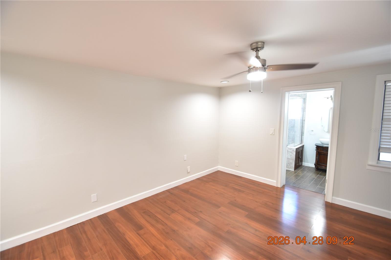 3223 W WYOMING AVE, TAMPA, FL, 33611