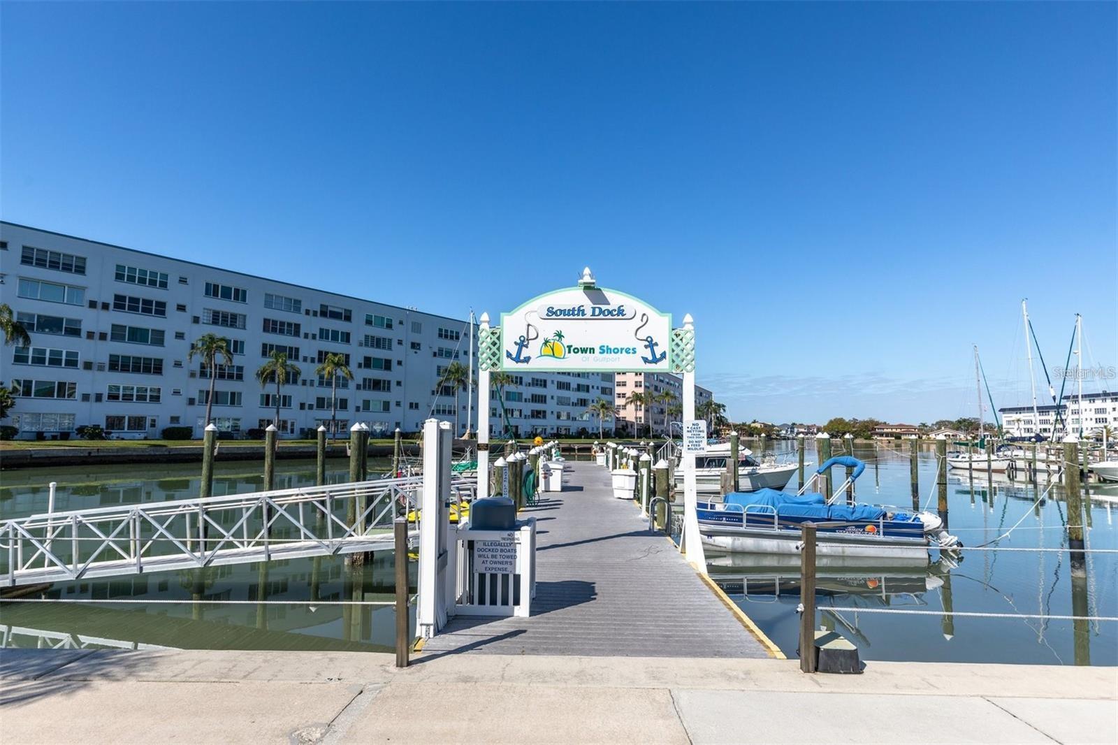 2960 59TH ST S #105, GULFPORT, FL, 33707