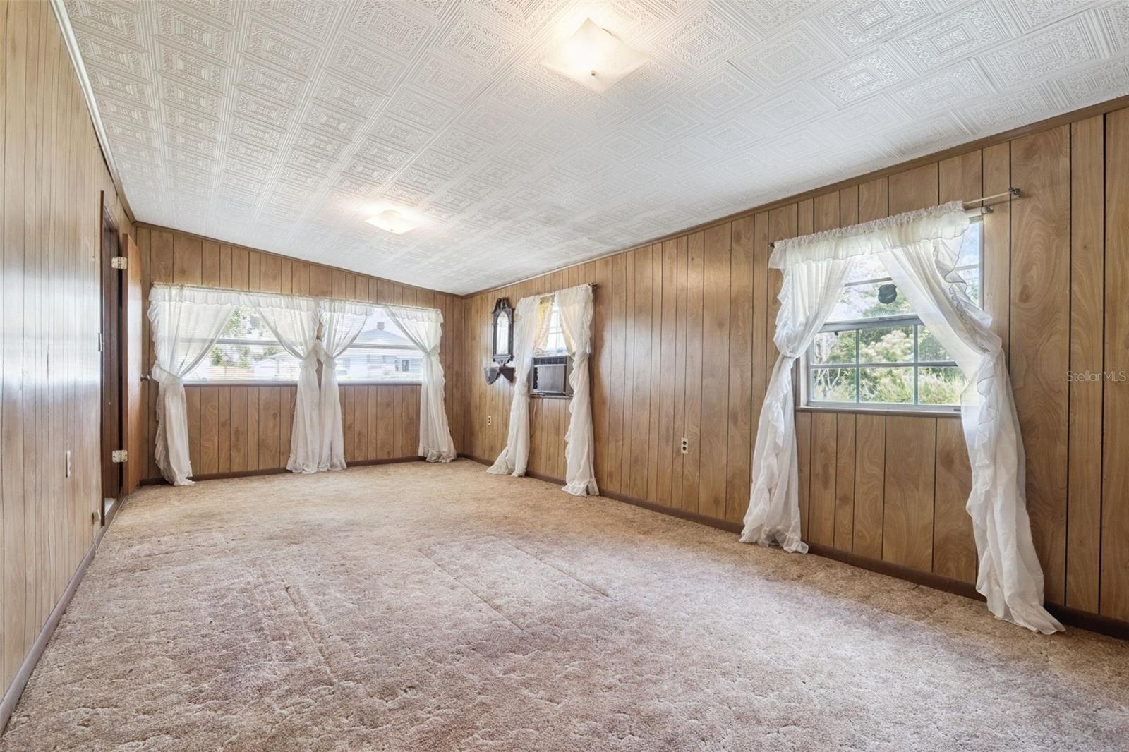 1203 SASOON AVE, ORLANDO, FL, 32803