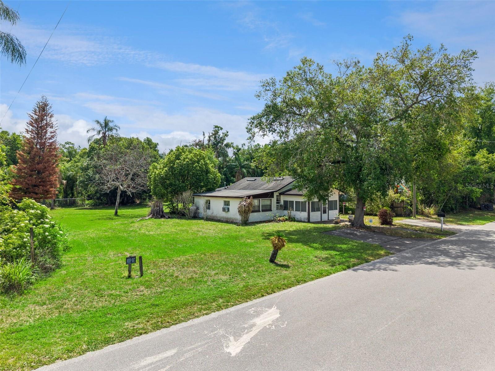 1203 SASOON AVE, ORLANDO, FL, 32803