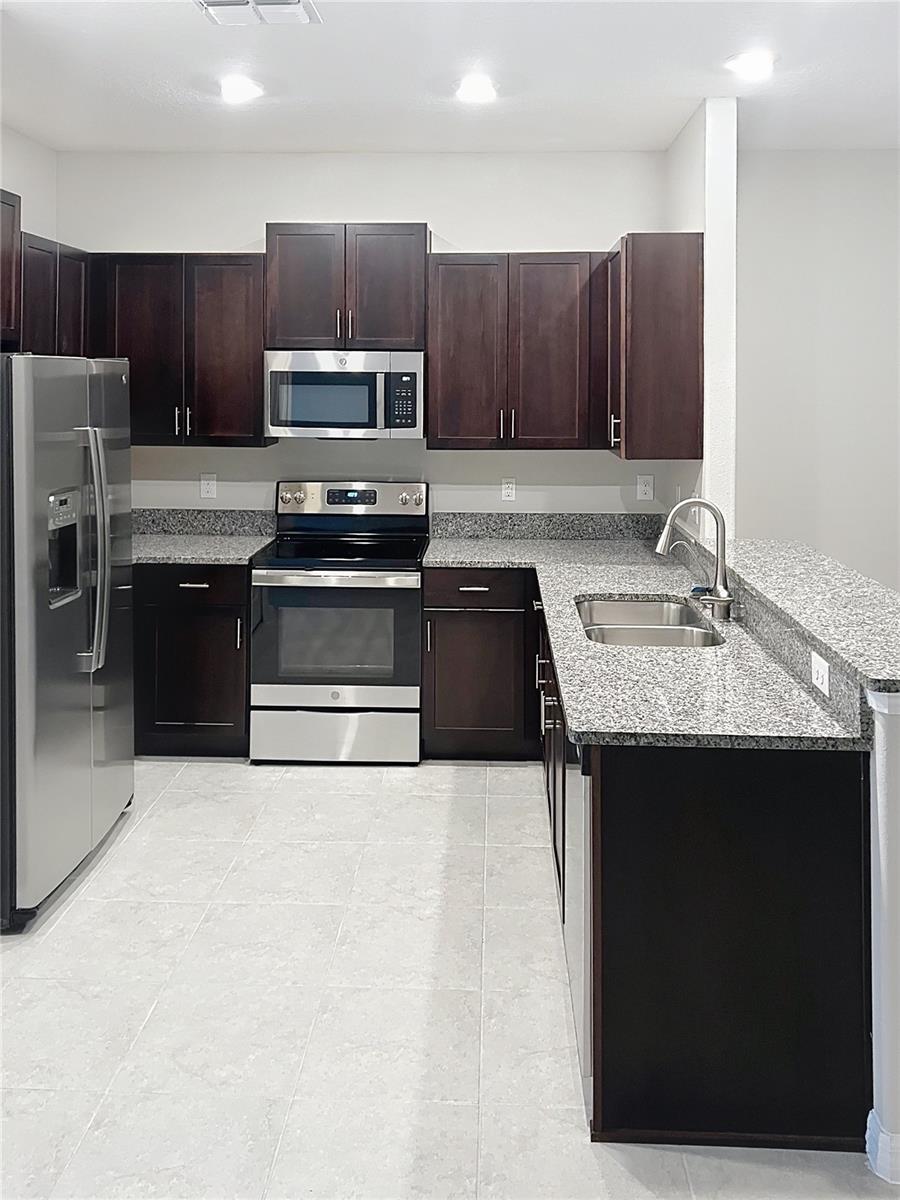 15503 PRESTWICK ROSE PL, SUN CITY CENTER, FL, 33573