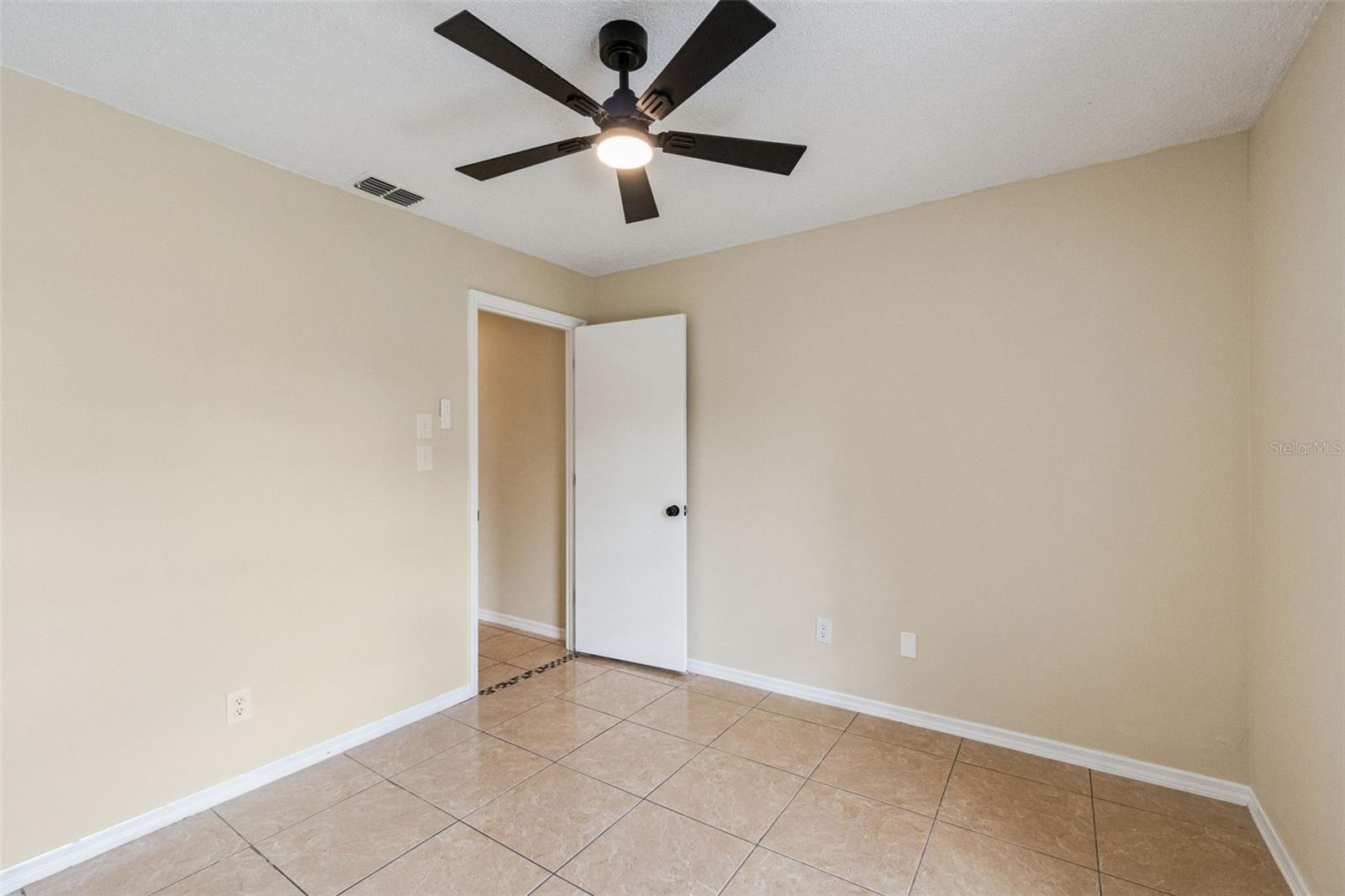 4136 TALL TREE DR, ORLANDO, FL, 32810