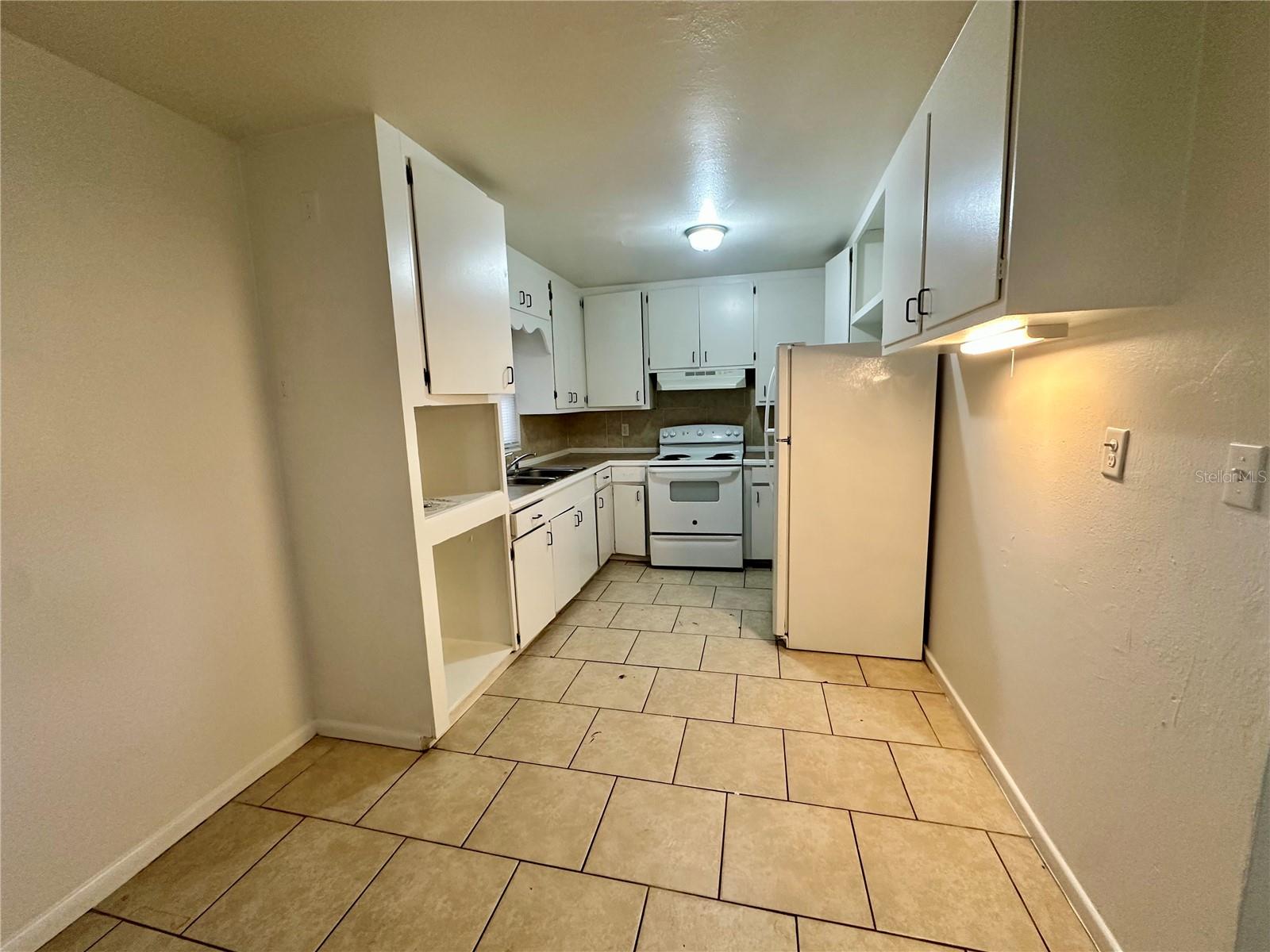 1317 CAMBRIDGE DR, LEESBURG, FL, 34748