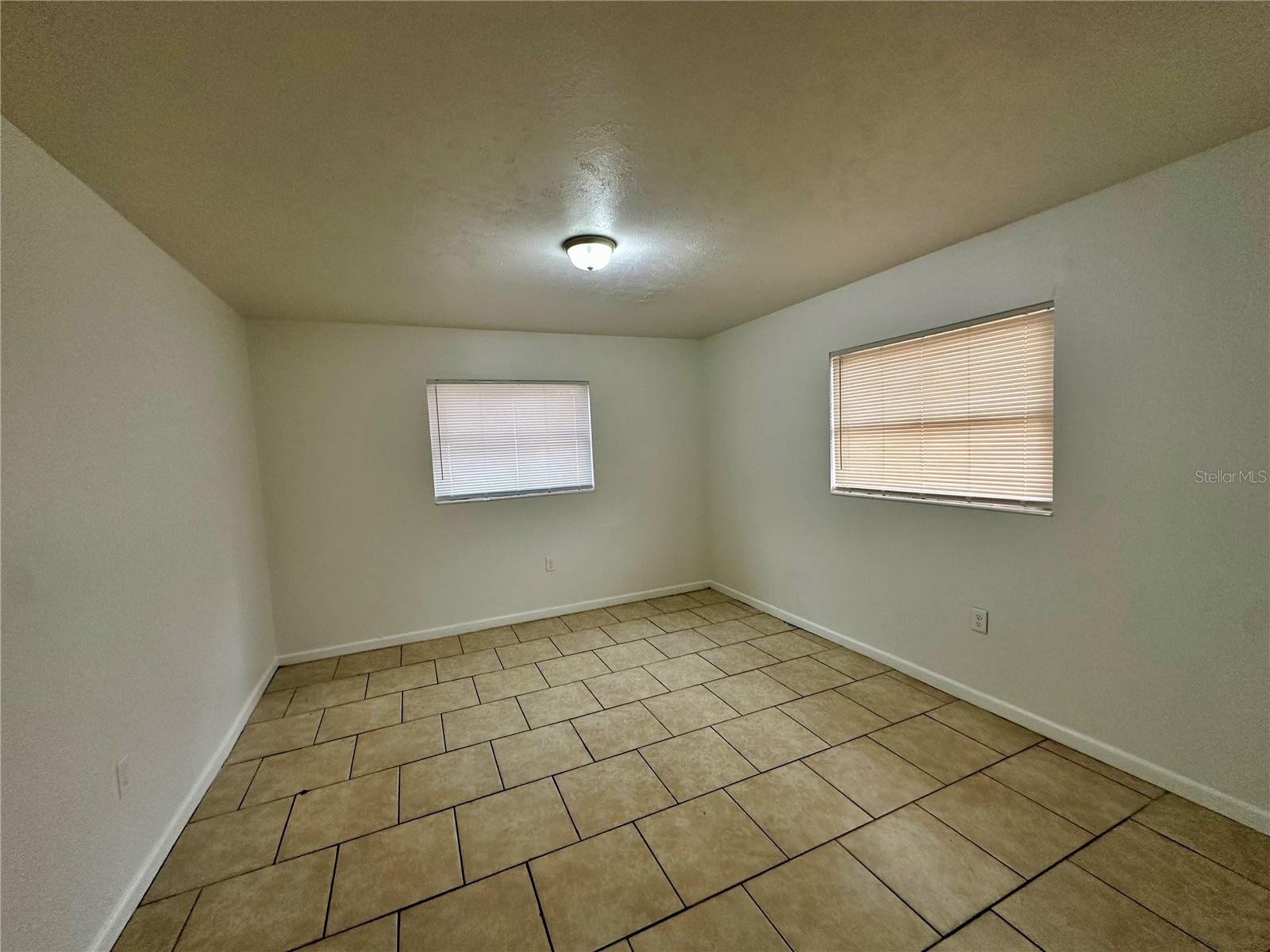 1317 CAMBRIDGE DR, LEESBURG, FL, 34748