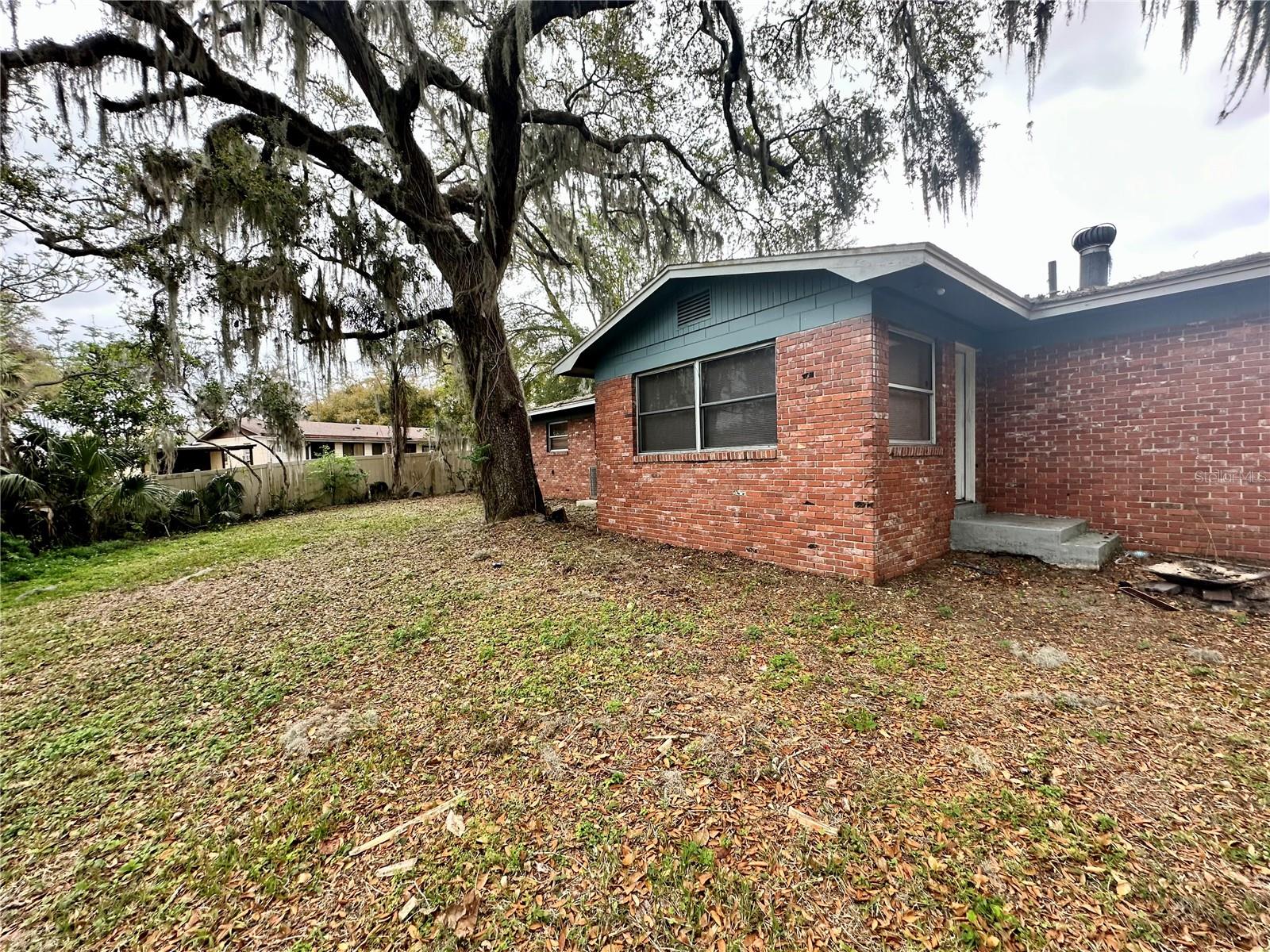 1317 CAMBRIDGE DR, LEESBURG, FL, 34748