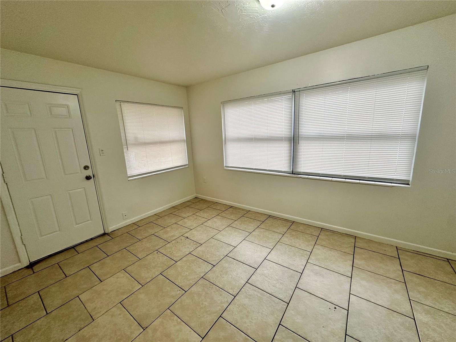 1317 CAMBRIDGE DR, LEESBURG, FL, 34748