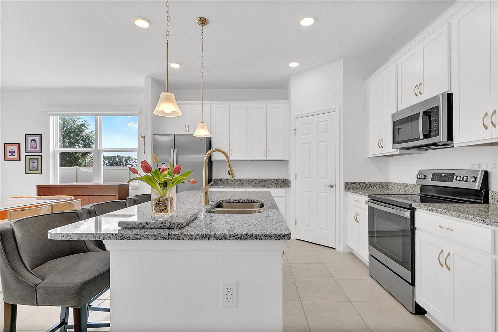 1580 BLUE LAGOON CIR, MASCOTTE, FL, 34753
