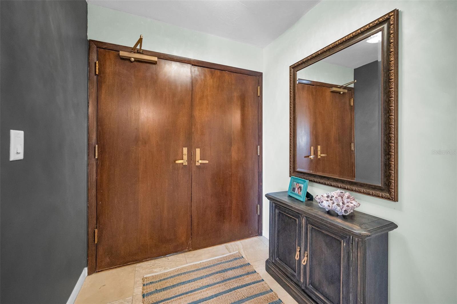 1660 GULF BLVD #208, CLEARWATER BEACH, FL, 33767