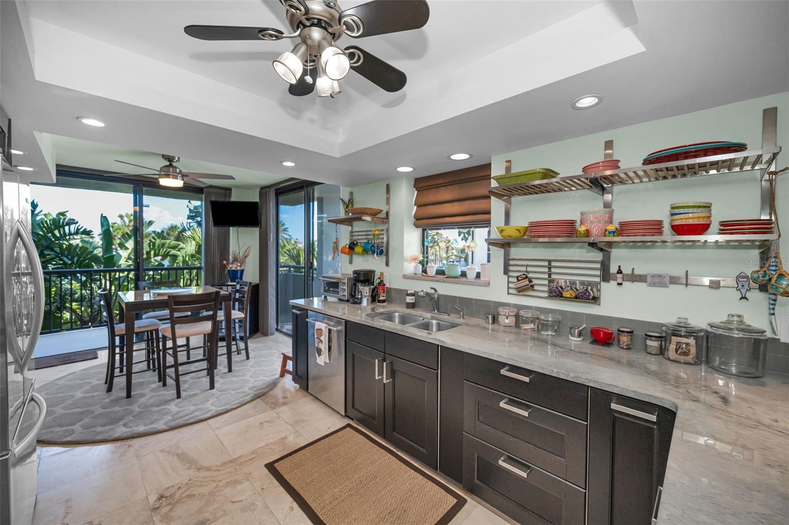 1660 GULF BLVD #208, CLEARWATER BEACH, FL, 33767