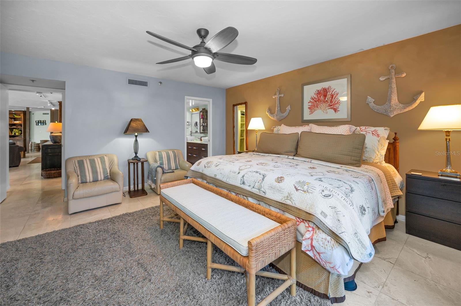 1660 GULF BLVD #208, CLEARWATER BEACH, FL, 33767