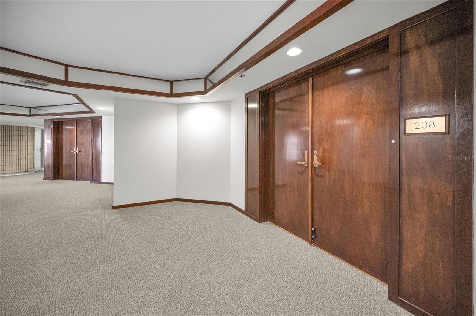 1660 GULF BLVD #208, CLEARWATER BEACH, FL, 33767