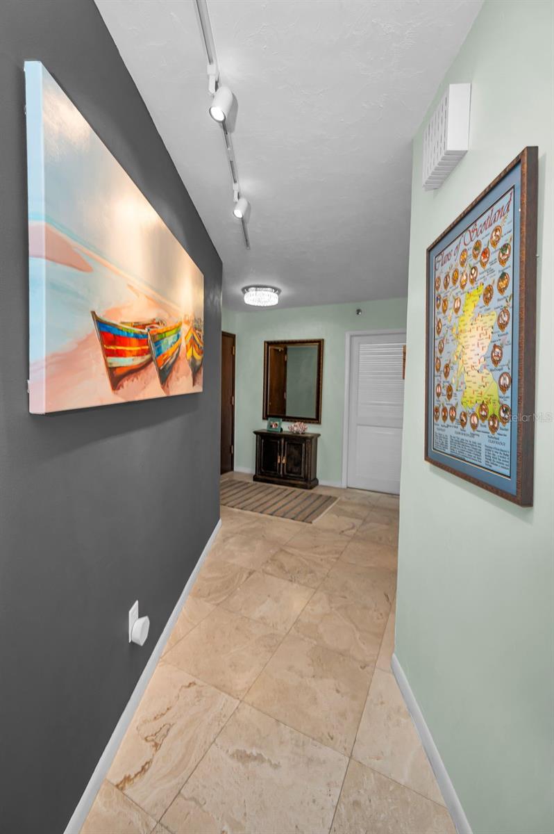 1660 GULF BLVD #208, CLEARWATER BEACH, FL, 33767
