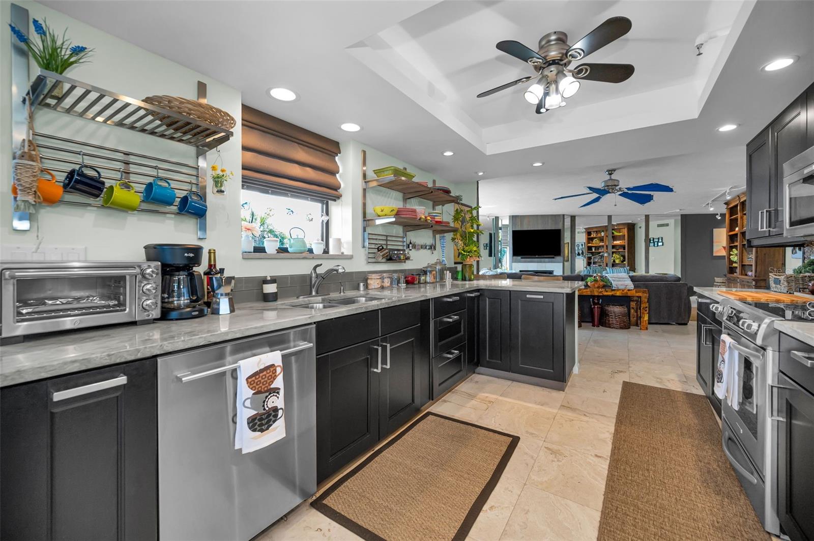 1660 GULF BLVD #208, CLEARWATER BEACH, FL, 33767
