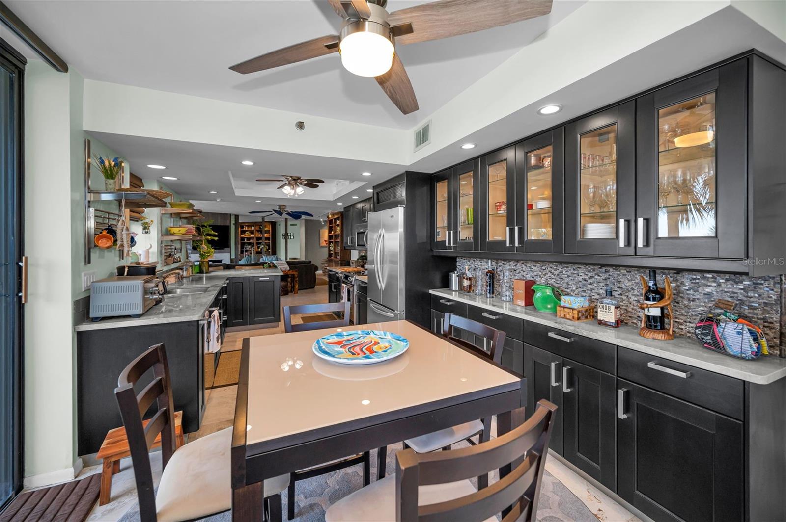 1660 GULF BLVD #208, CLEARWATER BEACH, FL, 33767